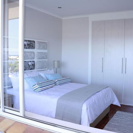 Westward Ho Apartment 13 Кейптаун Екстериор снимка