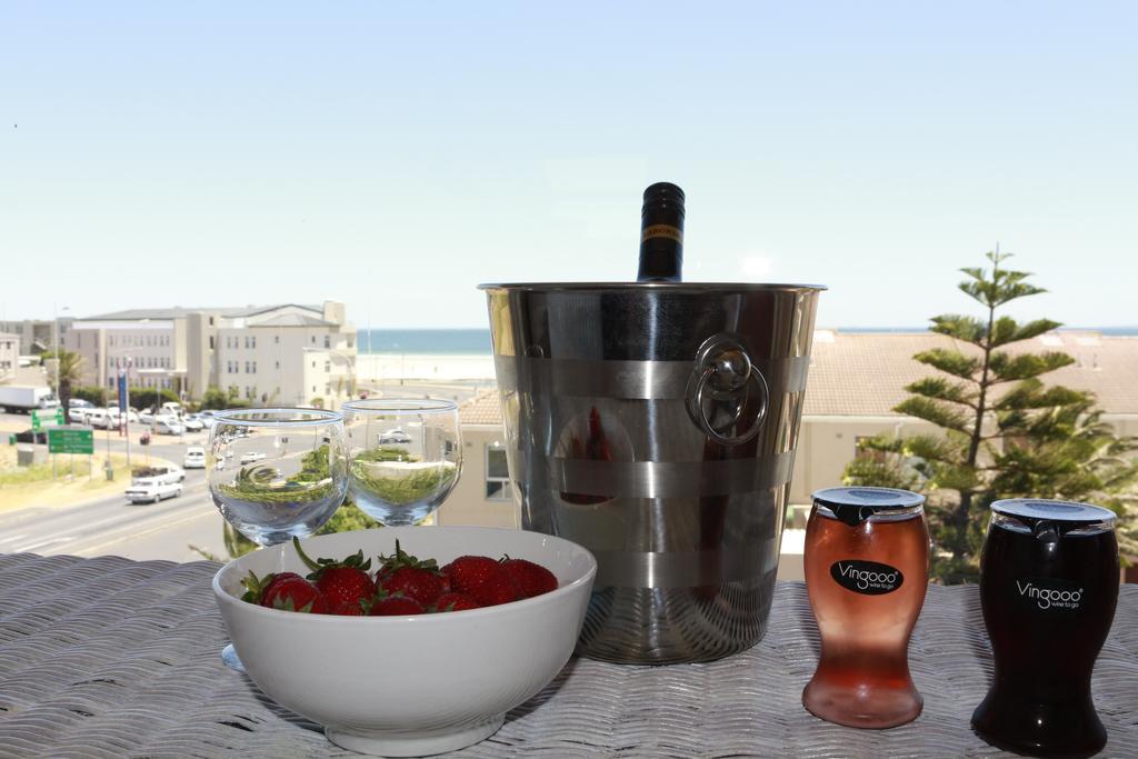 Westward Ho Apartment 13 Кейптаун Екстериор снимка